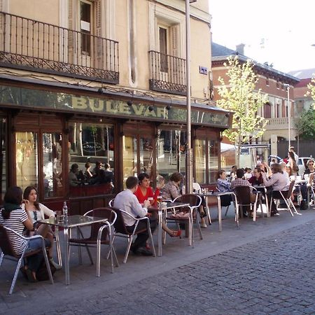 Hostal Castilla Madrid Luaran gambar