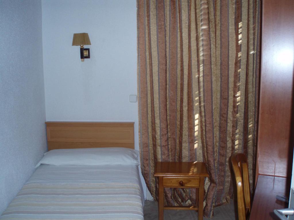 Hostal Castilla Madrid Bilik gambar