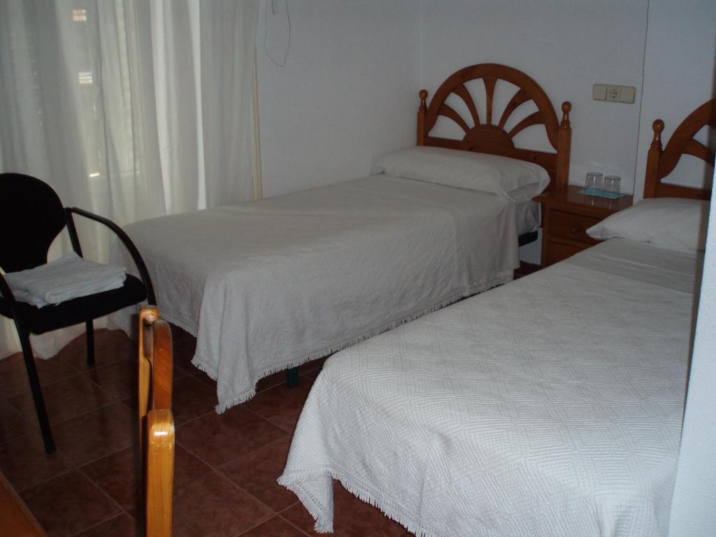 Hostal Castilla Madrid Luaran gambar
